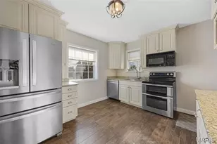 7809 Kenridge Ln, Saint Louis, MO 63119 - Photo 7