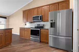 1135 Villa Flora Dr, O'Fallon, MO 63366 - Photo 9