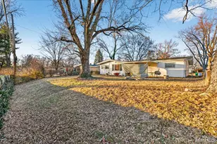 2320 Cherry Ln, Florissant, MO 63033 - Photo 17