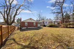 8129 Titus Rd, Saint Louis, MO 63114 - Photo 7