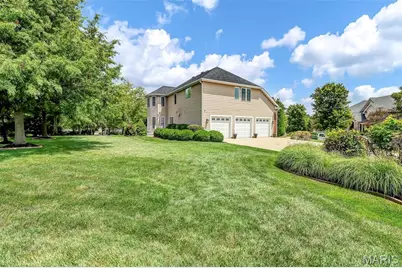 1011 Hawks Landing Drive, Lake Saint Louis, MO 63367 - Photo 25