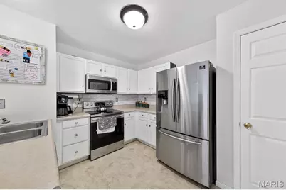 390 Montclair Tower Drive, Saint Charles, MO 63303 - Photo 3