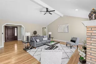 5 Wood Eagles Ct, Saint Charles, MO 63303 - Photo 3