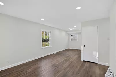 437 Lanark Road, Saint Louis, MO 63137 - Photo 5