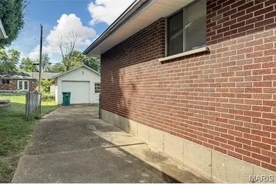 1136 Cove Lane, Saint Louis, MO 63138 - Photo 13