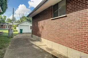 1136 Cove Ln, Saint Louis, MO 63138 - Photo 13