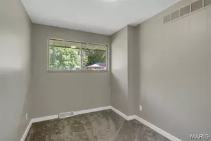 1136 Cove Ln, Saint Louis, MO 63138 - Photo 5