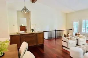 718 Walnut Creek Ln, Town and Country, MO 63017 - Photo 13