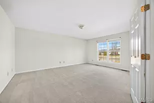 915 Waterford Villas Ct, Lake Saint Louis, MO 63367 - Photo 3