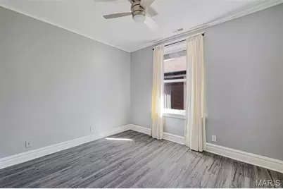 4990 Tholozan Avenue, Saint Louis, MO 63109 - Photo 9