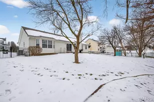 7 Cherokee Sunset Ct, O'Fallon, MO 63366 - Photo 3