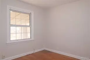 10131 Cabot Dr, Bellefontaine Neighbors, MO 63137 - Photo 9