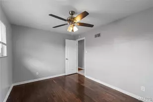 6064 W Cabanne Pl, Saint Louis, MO 63112 - Photo 25