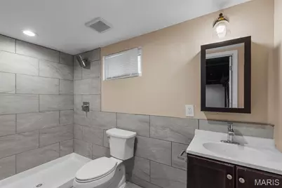 6064 W Cabanne Place, Saint Louis, MO 63112 - Photo 29