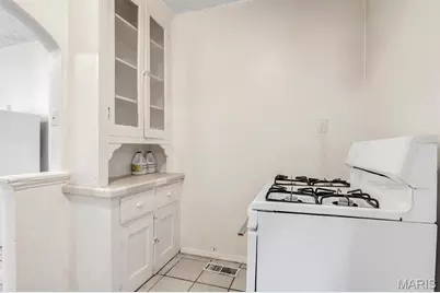 4655 Farlin Avenue, Saint Louis, MO 63115 - Photo 11