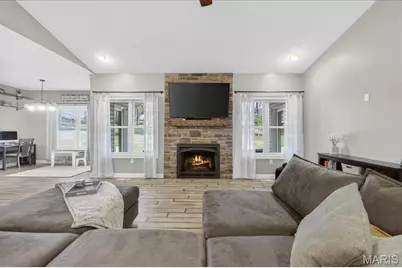 60 S Creek Drive, Moscow Mills, MO 63362 - Photo 11