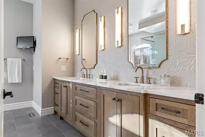 24 Williamsburg Estates Drive, Town and Country, MO 63131 - Photo 33