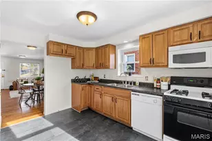 7530 Williams Ave, Maplewood, MO 63143 - Photo 11