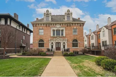 4512 West Pine Boulevard, Saint Louis, MO 63108 - Photo 1