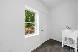 919 Pendleton Ave, Saint Louis, MO 63108 - Photo 9