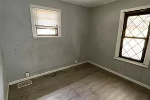 435 Adrian Dr, Saint Louis, MO 63137 - Photo 17