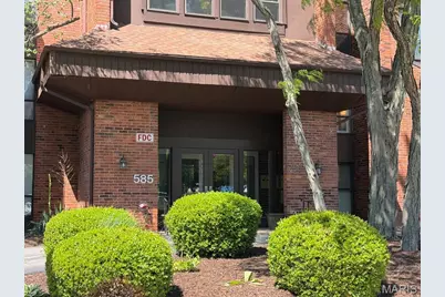 585 Coeur De Royale Drive #207, Creve Coeur, MO 63141 - Photo 1