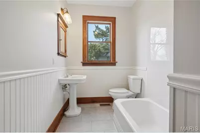 201 E Maple Street, Wentzville, MO 63385 - Photo 11