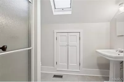 201 E Maple Street, Wentzville, MO 63385 - Photo 17