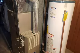 6013 Garfield Ave, Berkeley, MO 63134 - Photo 11