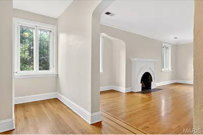 7224 Pershing Avenue, University City, MO 63130 - Photo 5