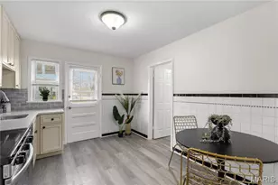 225 S St Charles St, Florissant, MO 63031 - Photo 7