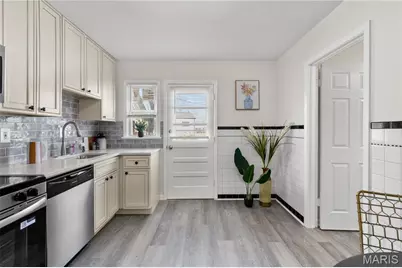 225 S Saint Charles Street, Florissant, MO 63031 - Photo 5