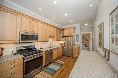 4527 Maryland Avenue, Saint Louis, MO 63108 - Photo 13