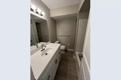 1922 Gascony Parc Drive #1922, Lake Saint Louis, MO 63367 - Photo 5