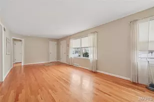 10310 Anzeiger Ave, Frontenac, MO 63131 - Photo 5