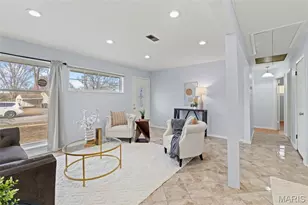 5520 Holborn Dr, Normandy, MO 63121 - Photo 7