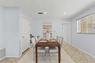 5520 Holborn Dr, Normandy, MO 63121 - Photo 9