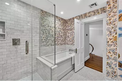 1 Clermont Lane, Ladue, MO 63124 - Photo 35