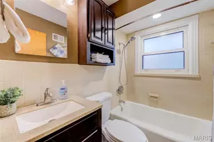 630 St Christina Ln, Florissant, MO 63031 - Photo 15