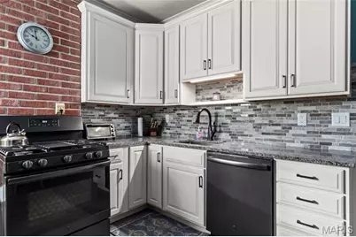 9016 Moritz Avenue, Brentwood, MO 63144 - Photo 13