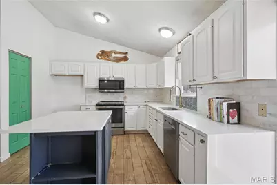 9406 Peace Meadows, Unincorporated, MO 63050 - Photo 11