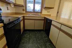 1620 Forest Hills Dr, Saint Charles, MO 63303 - Photo 7