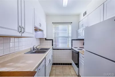5944 Loughborough Avenue, Saint Louis, MO 63109 - Photo 9