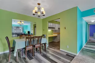 10117 Sakura Dr, Saint Louis, MO 63128 - Photo 11