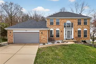 975 Arlington Glen Dr, Fenton, MO 63026 - Photo 1