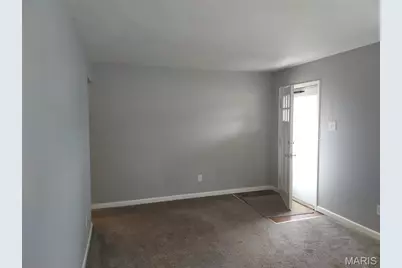 3101 Ronald Drive, Saint Ann, MO 63074 - Photo 3