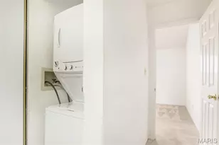 12975 Bryce Canyon Dr, Maryland Heights, MO 63043 - Photo 25