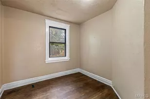 10651 Thorpe Ave, Saint Louis, MO 63114 - Photo 15