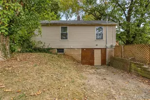 10651 Thorpe Ave, Saint Louis, MO 63114 - Photo 25