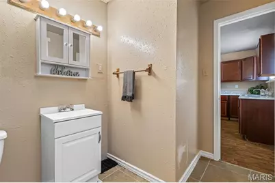 10651 Thorpe Avenue, Saint Louis, MO 63114 - Photo 19